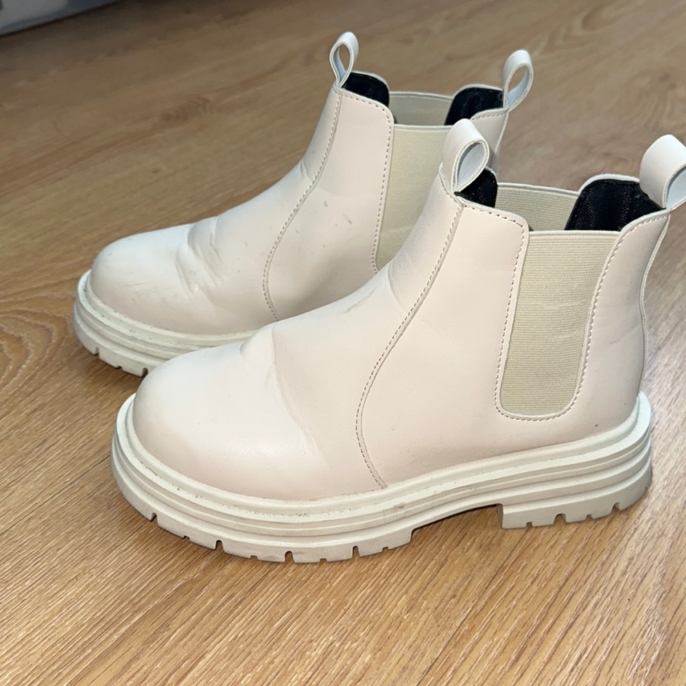 Off white boots